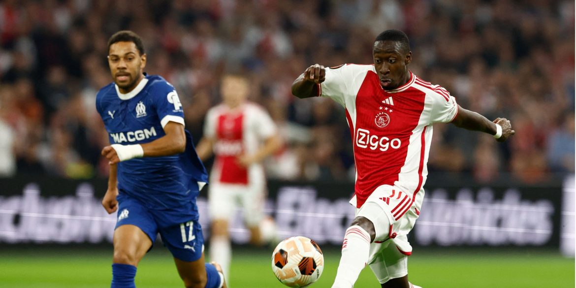 Imagine him & Forbs: Wolves make deadline day offer for "unbelievable" ace