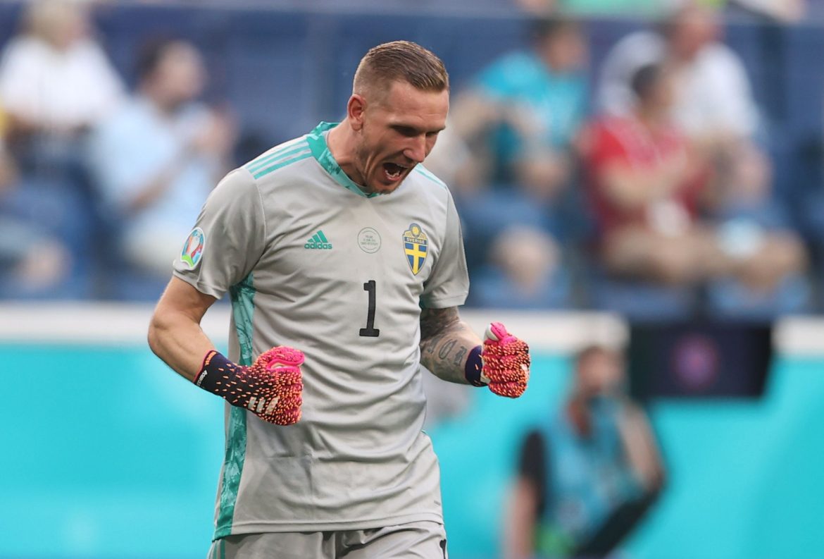 Villa "have an agreement" for Robin Olsen